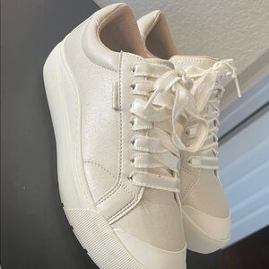 Women's Cream Sneakers